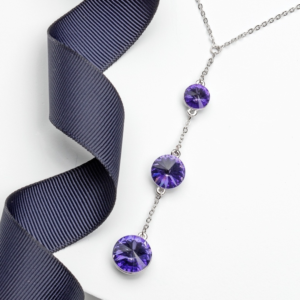 Graduated Necklace with Swarovski crystals